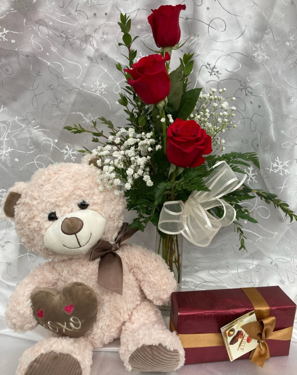 Valentine's Gift Combo – SMITH FLORAL & GREENHOUSES, Lansing MI