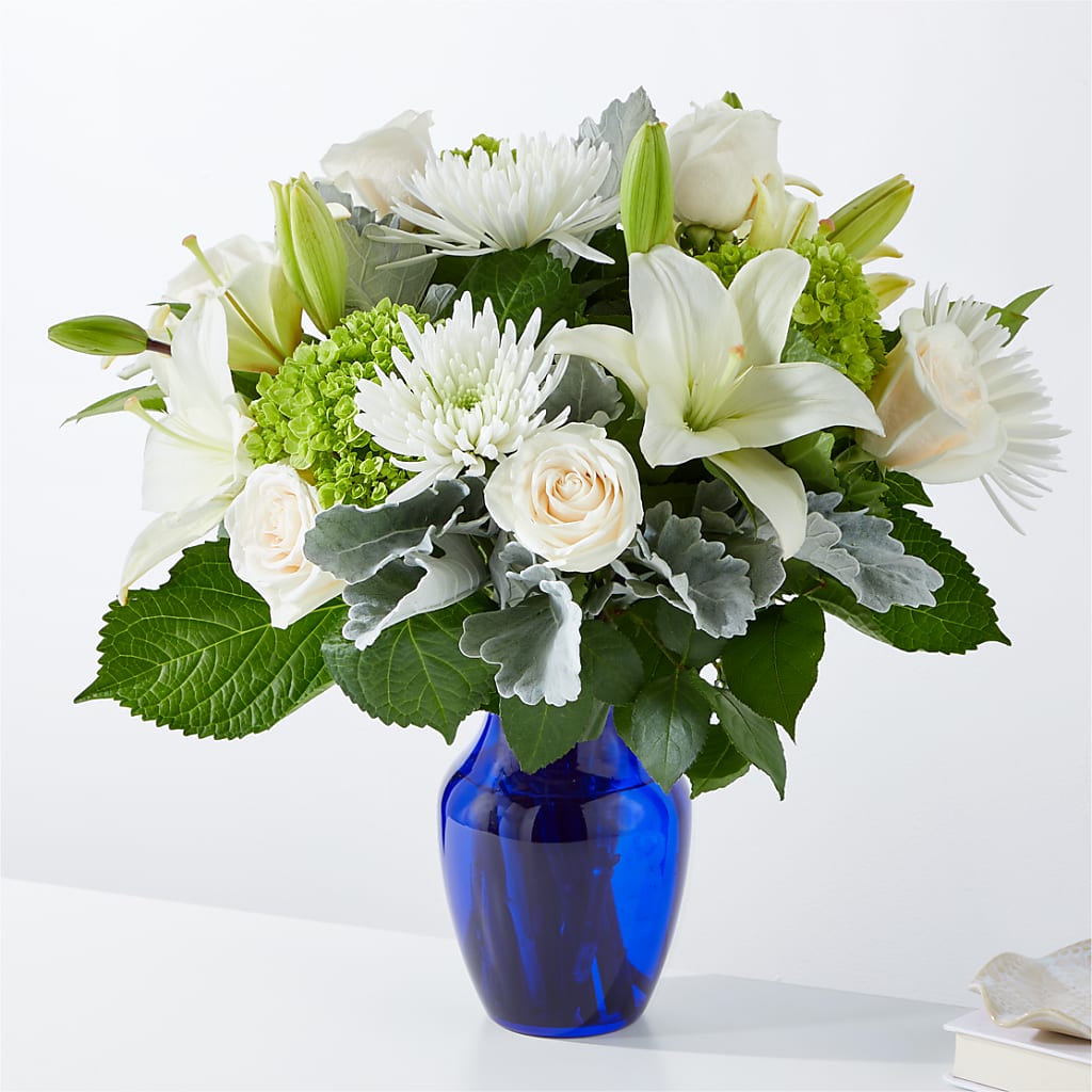 Snowy Dreams Bouquet – SMITH FLORAL & GREENHOUSES, Lansing MI