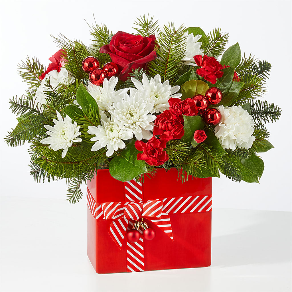 Presents Under the Tree Bouquet – SMITH FLORAL & GREENHOUSES, Lansing MI