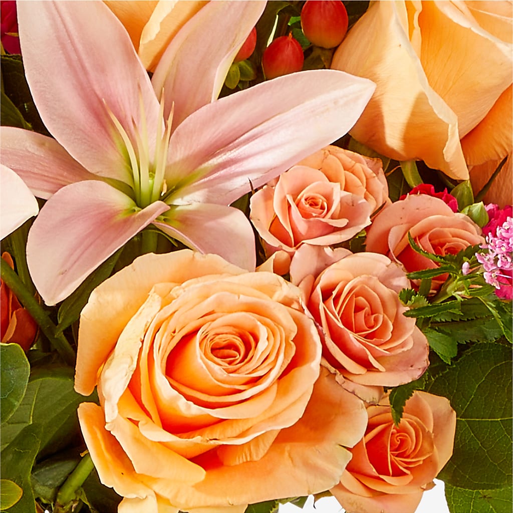 Bisous Bouquet – SMITH FLORAL & GREENHOUSES, Lansing MI