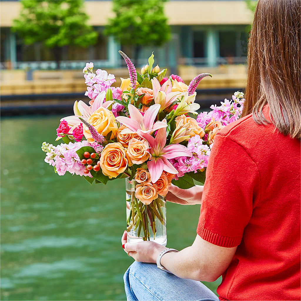 Bisous Bouquet – SMITH FLORAL & GREENHOUSES, Lansing MI